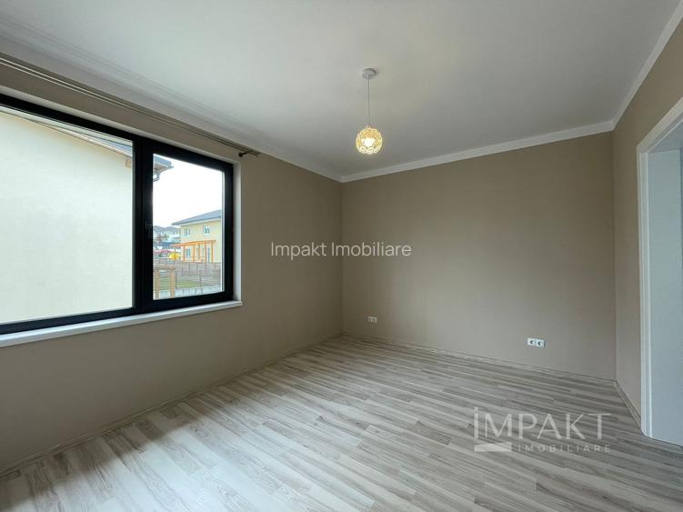 Casă / Vilă cu 4 camere de închiriat - Dezmir - 12