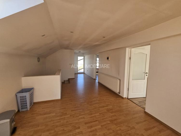 Ocazie! Casa individuala 320 mp utili, pentru locuit, birou sau hostel, Gruia! - 3
