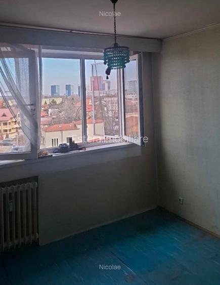 APARTAMENT DE VÂNZARE CU DOUĂ CAMERE IN ZONA ION MIHALACHE SEC.1 - 8