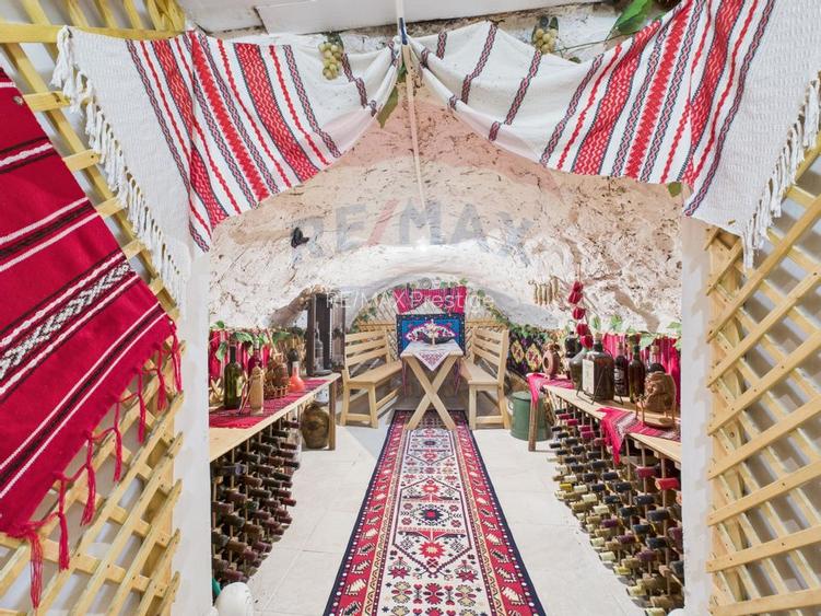 Casă / Vilă cu 5 camere de vânzare în orașul Negru Vodă, zona Central - 12