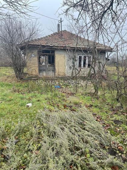 Teren intravilan 3367 mp cu casa demolabile 54 mp puț existent! - 4
