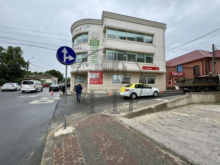 Spațiu comercial/Clinică Medicală de vânzare Medgidia, Constanța - 3