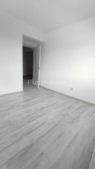 APARTAMENT 2 CAMERE, DECOMANDAT, BLOC NOU, ETAJ INTERMEDIAR - 4