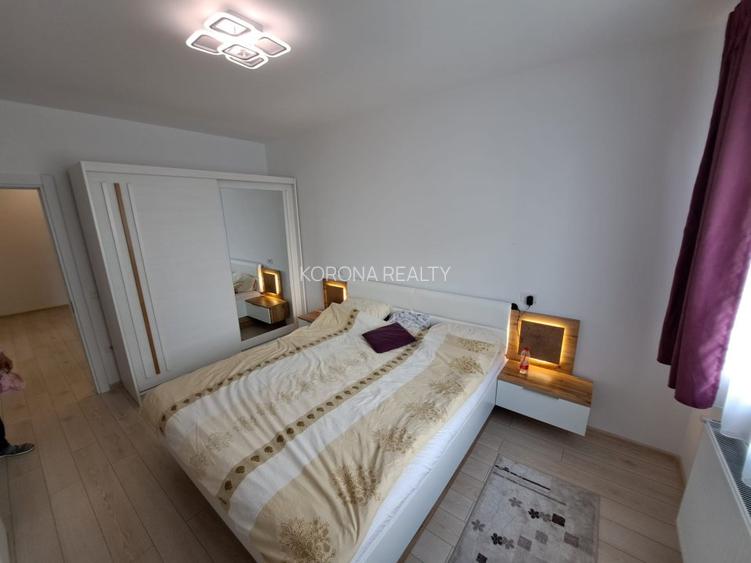 Apartament de vanzare 2 camere structura mare zona Tractorul Coresi - 13