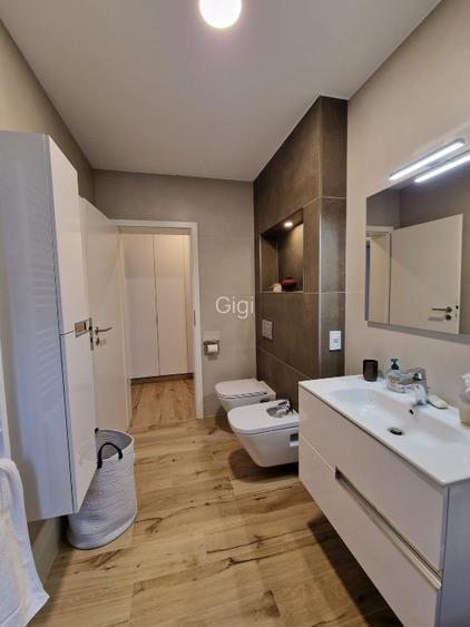 Închiriere apartament  - 8