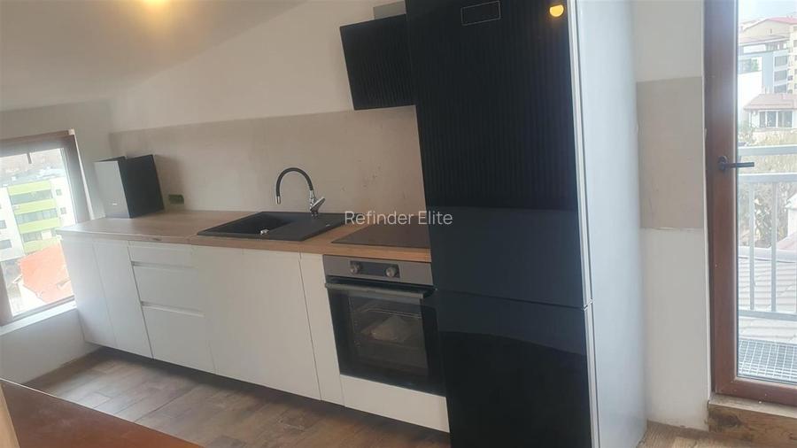 Penthouse - mansarda 3 camere renovat 2024 | Dacia - Eminescu | - 2