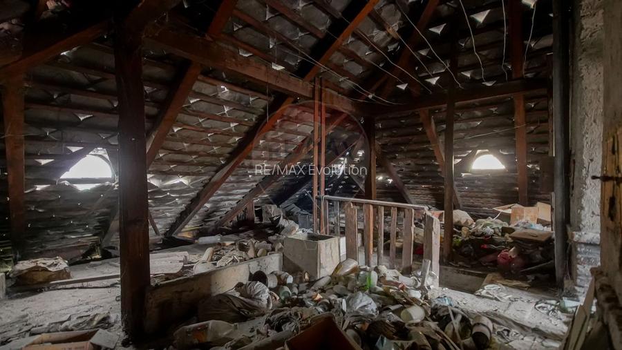 Vilă pe str Alexandru Ioan Cuza, 10 camere, S + P + E, teren 282 mp - 19