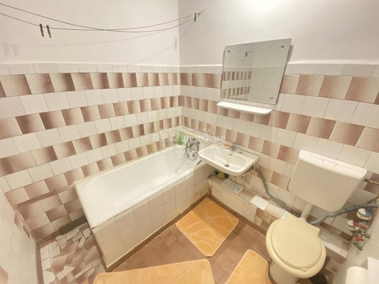 3 Camere- Bloc Anvelopat- Strada Barca - 8