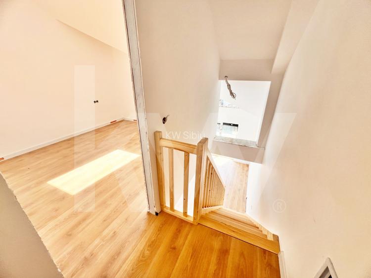 Apart. cu 2 cam. pe doua nivele, cu logie. Vila design modern in Cristian-Sibiu  - 6