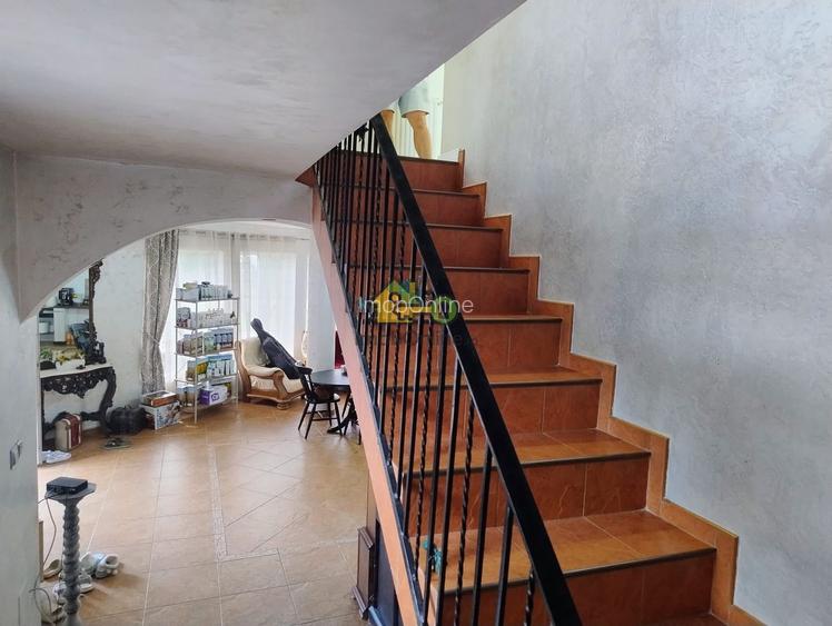 Vilă elegantă cu design luxos și grădină superb amenajată în Șag - 15