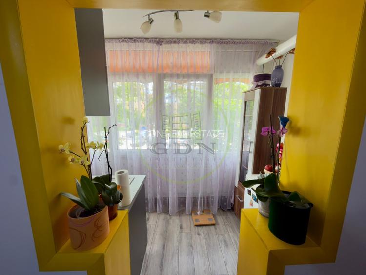 Apartament 3 camere, decomandat, cartier Craiovita Noua, zona Scoala Nr 34 - 4