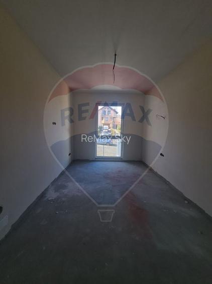 Vând Casă, in Borhanci - 9