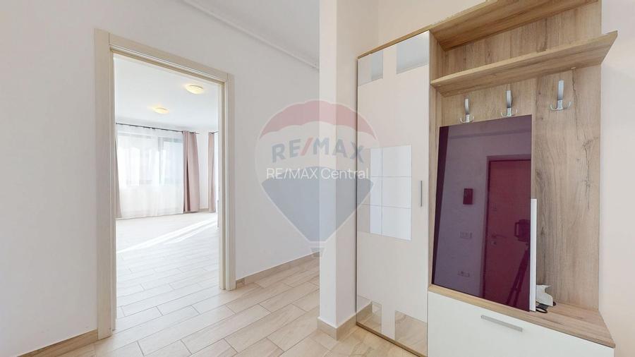 Apartament cu 2 camere de închiriat în zona Tractorul - 2