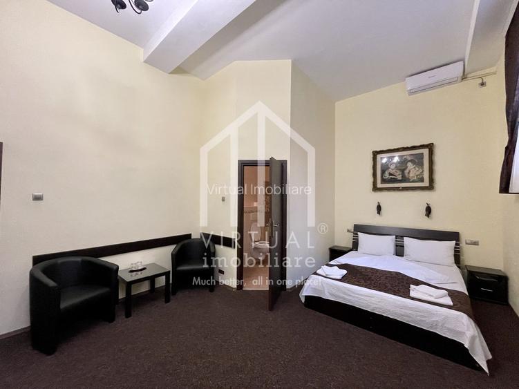 Vila/Pensiune cu 3 corpuri, 34 de camere, sala de fitness - Central - 49