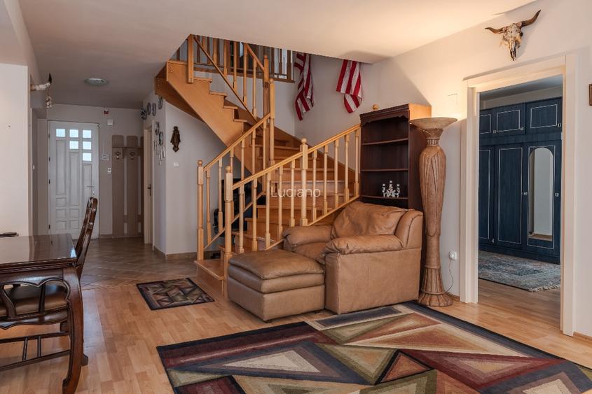 Casă frumoasă și mobilată în Livezeni - 9