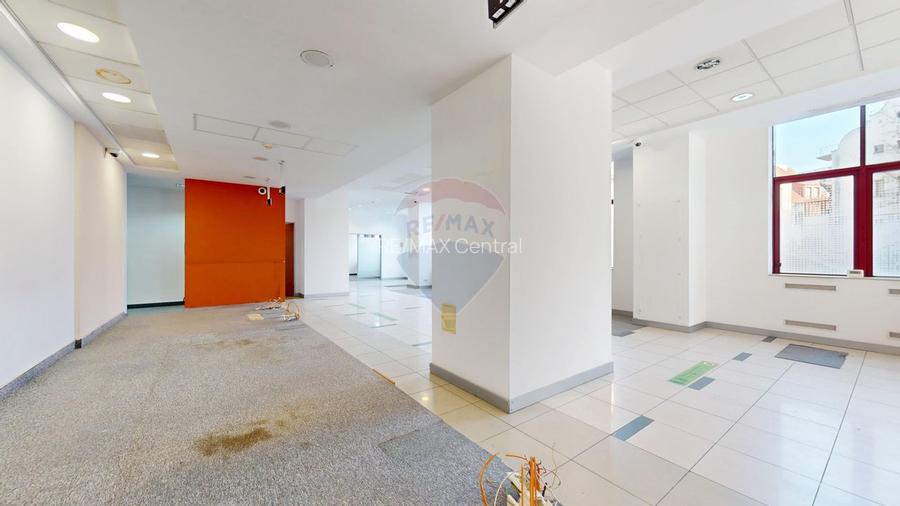 Spațiu comercial de închiriat în Brașov, ultracentral, zona Star - 13