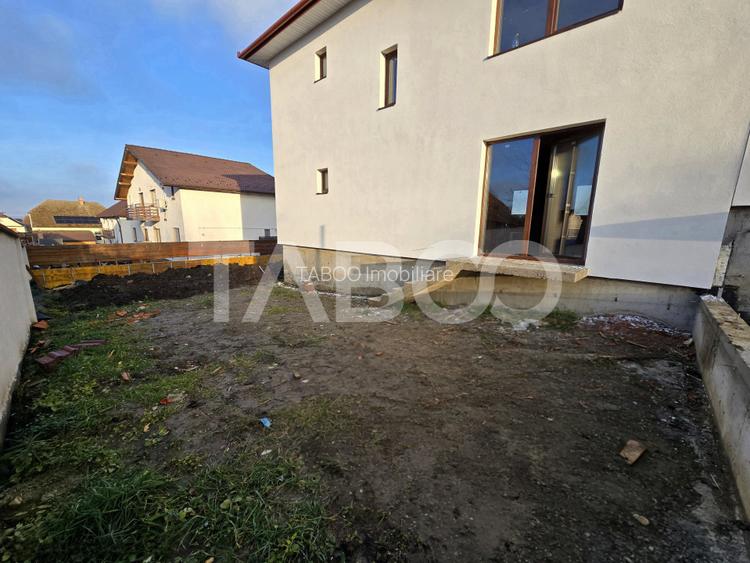 Casa tip duplex de vanzare 120 utili teren 300 mp Sura Mica Sibiu - 2