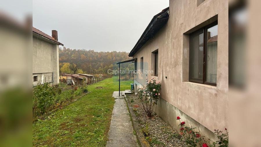 Casă P+M renovată, teren generos de 3000 m² – Bălești - 11