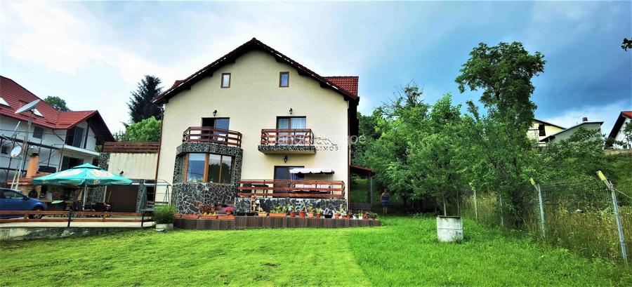 Manuel recomanda : Vila superba in Cornu de Jos 295mp , teren 1360mp - 40