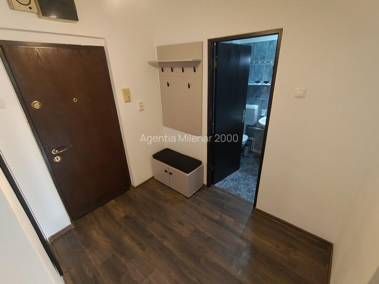 Lângă facultatea Medicină si Punctele Cardinale-pe frumosul bulevard TakeIonescu - 12