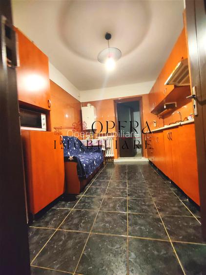 Apartament 3 camere si 2 bai, decomandat, de vanzare, zona Dacia - 4