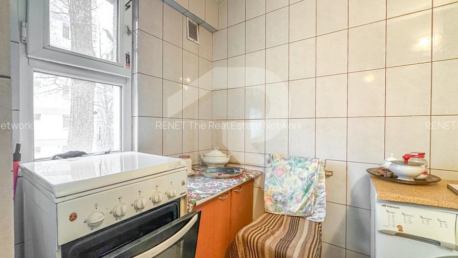 Doamna Ghica, Luntrei - garsoniera de vanzare, COMISION 0 - 4