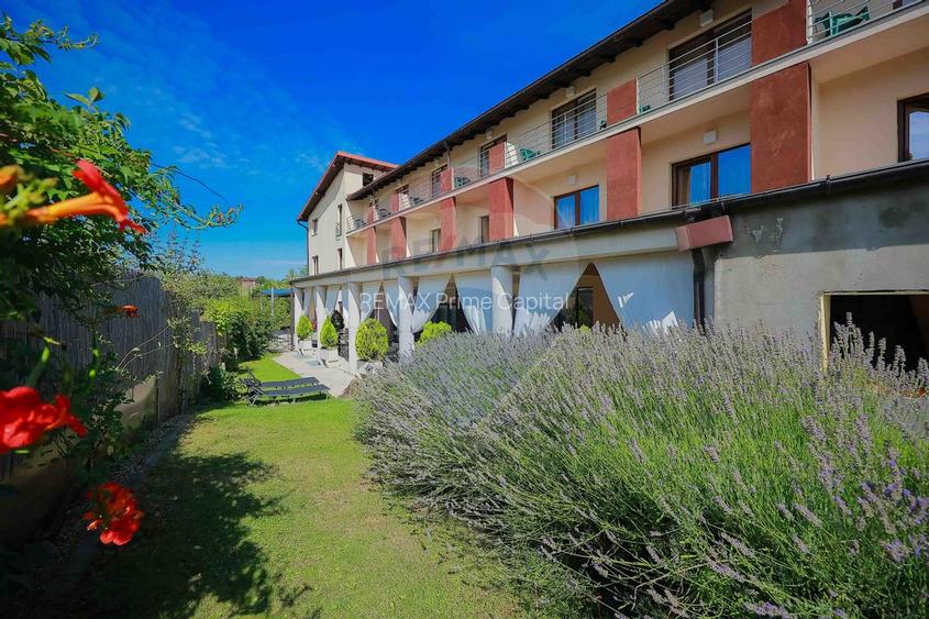 Hotel / Pensiune cu 24 camere de vânzare - Băile 1 Mai - 8