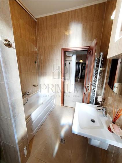 MEDICINA - 3 CAM - SPATIOS - GARAJ IN CF - BOXA - CENTRALA PROPRIE/AC - ZONA SUP - 15