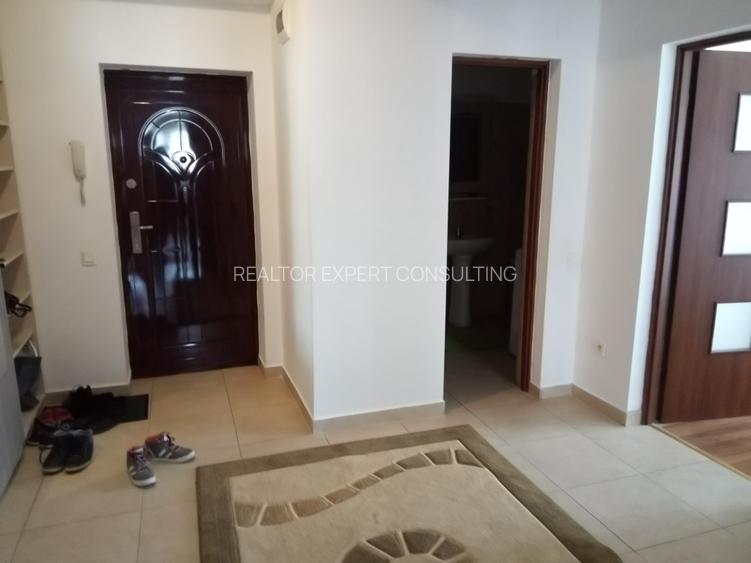 Apartament 2 camere decomandat, etaj 3, centrala, Piata Tomis III - 4