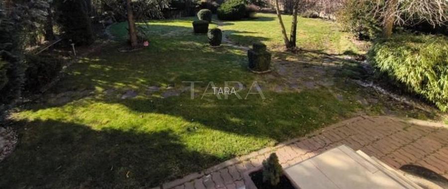 Casă spațioasă și luminoasă, cu teren generos, zona Europa - 13