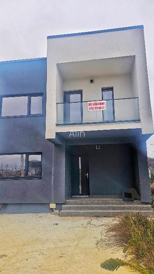 Proprietar vand casa noua, cu trei dormitoare trei bai, trei balcoane - 8