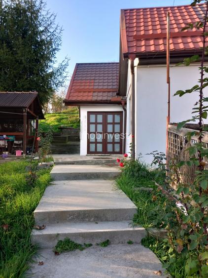 Vand casa in zona Tudor tip duplex cu 4 cam.si teren 2300mp, - 2