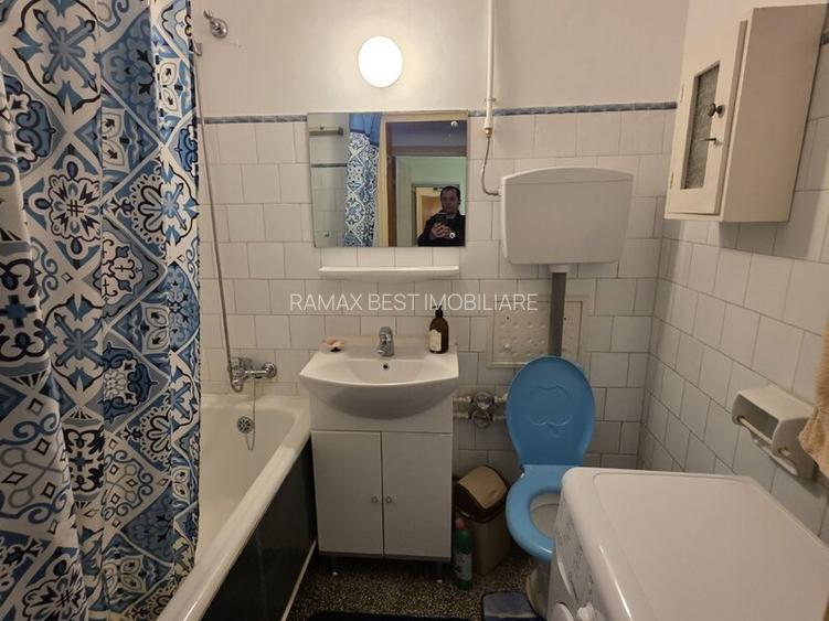 1 Decembrie 1918, intersectie Jean Steriadi, 10 minute metrou, vav Auchan - 9