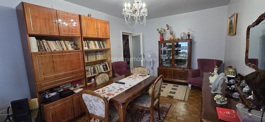 Apartament de vânzare – Piața Abator, etaj 1, decomandat - 8