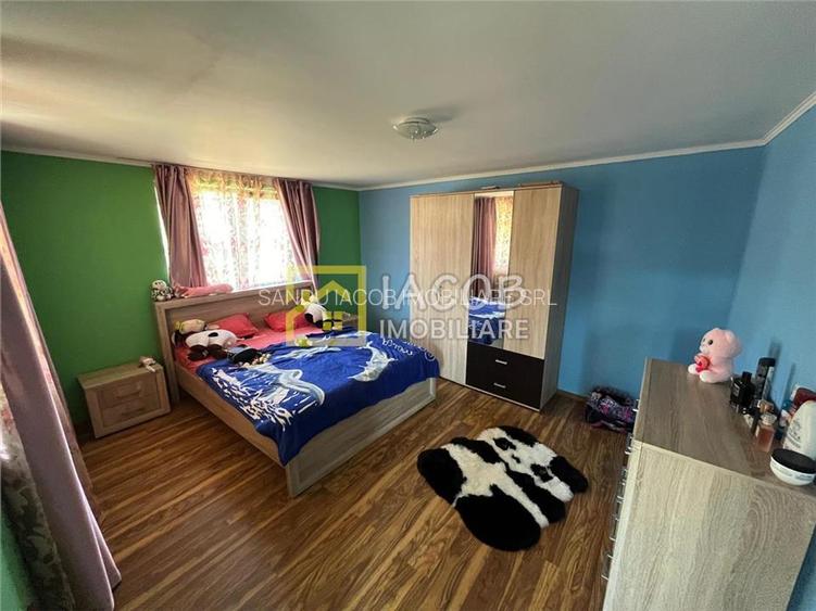 Casa parter (caramida) cu anexa (BCA) pe un teren 1180 mp, sat Strugari, jud Bac - 4