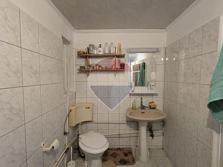 Casă / Vilă cu 4 camere de vânzare în zona Prelungirea Ferentari