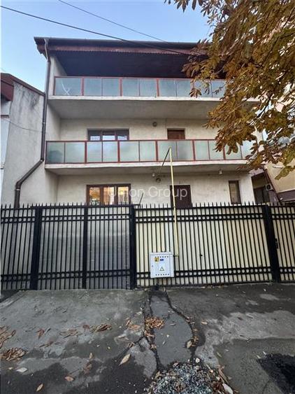 Casa foarte spatioasa D+P+2E amplasare excelenta, str. N. Iorga aproape de Bd. M - 2