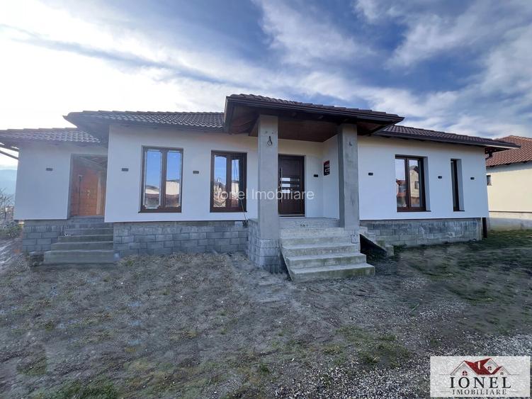 Casa noua semifinisata de vanzare in Sard - 1