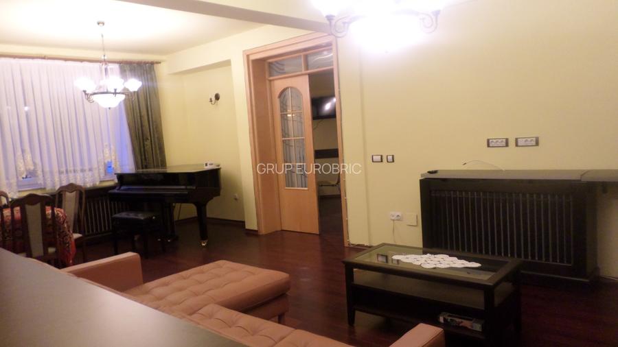 Apartament spatios in  Vila noua, curte, verdeata, ultracentral, - 2