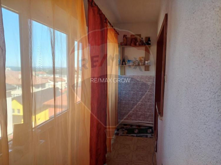 Apartament cu 4 camere decomandat de vânzare în Moinesti - 13