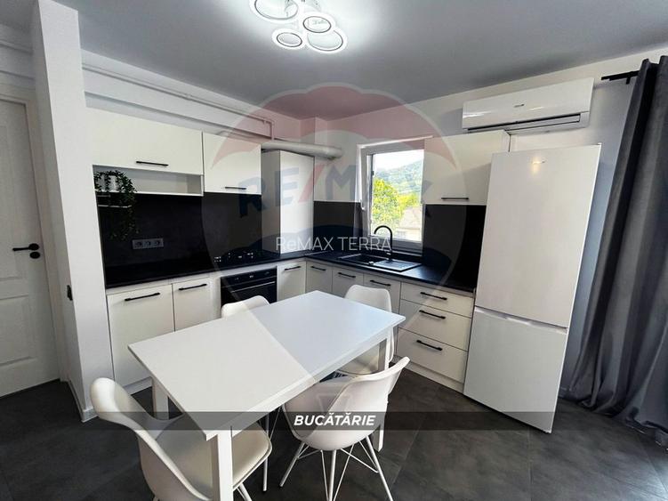 DE INCHIRIAT: Apartament cu 3 camere - Centru Vechi - 7