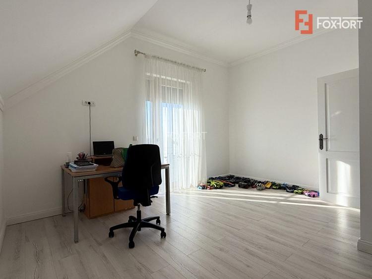 Casa individuala cu 5 camere de vanzare in localitatea Sacalaz - 12