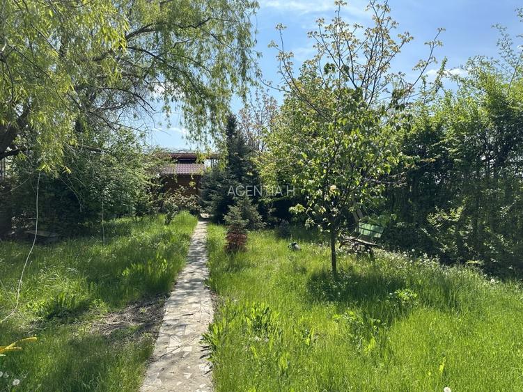 Casa-langa studiourile Buftea, 2 constructii, curte cu pomi, 2300mp, langa lac - 2