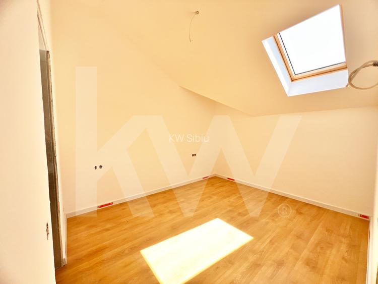 Apart. cu 2 cam. pe două nivele, cu logie. Vilă design modern în Cristian-Sibiu - 17