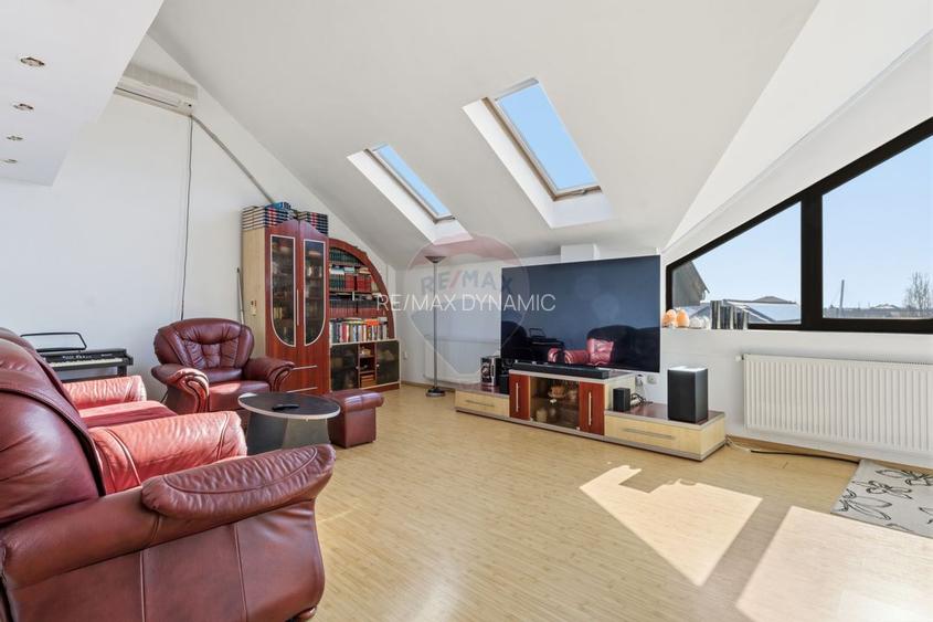 Apartament cu 3 camere pe două niveluri - 2