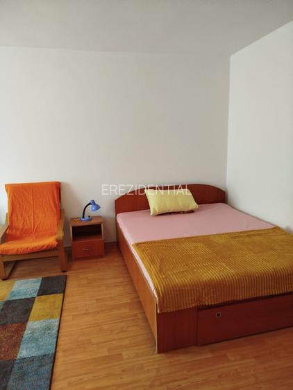 Garsoniera decomandata – Piata Victoriei - 4