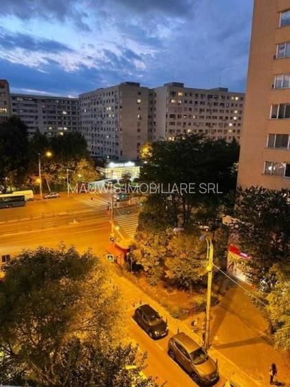 Bucur Obor- Bloc Almo- metrou 2 min - 6