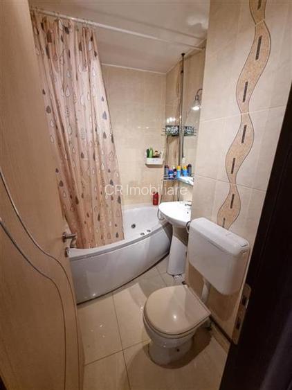 Apartament de 2 camere renovat Titan IOR bloc Y - 9