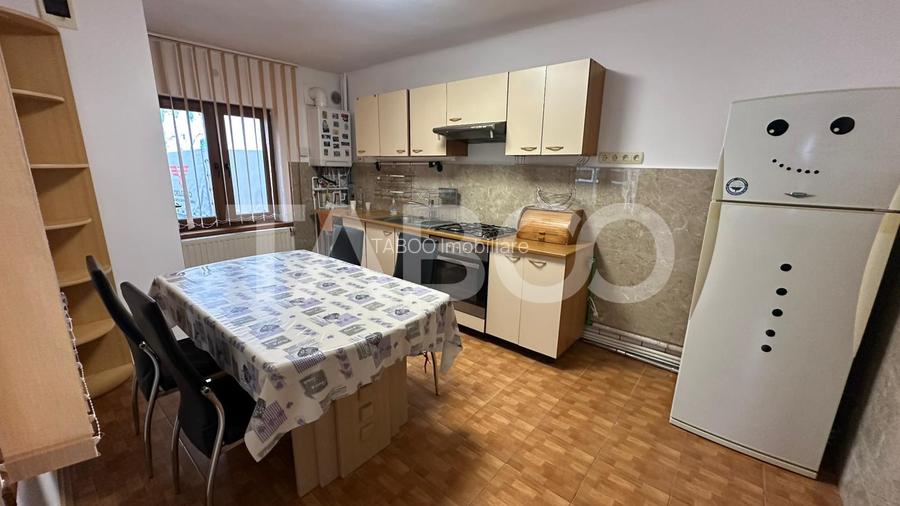 Casa cu 2 apartamente separate garaj acces auto zona Piata Cluj Sibiu - 18