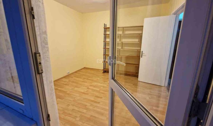 Chirie apartament 3 camere cu 2 balcoane zona Astra str.Neptun - 28